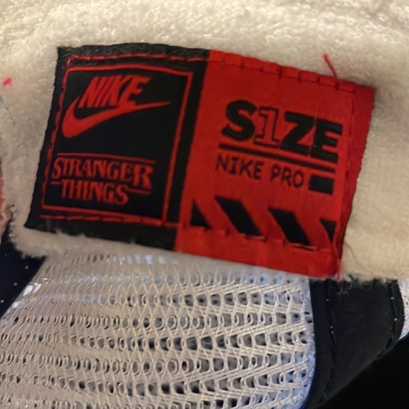Nike Stranger Things Hawkins high school collab SnapBack hat - Picture 3 of 4